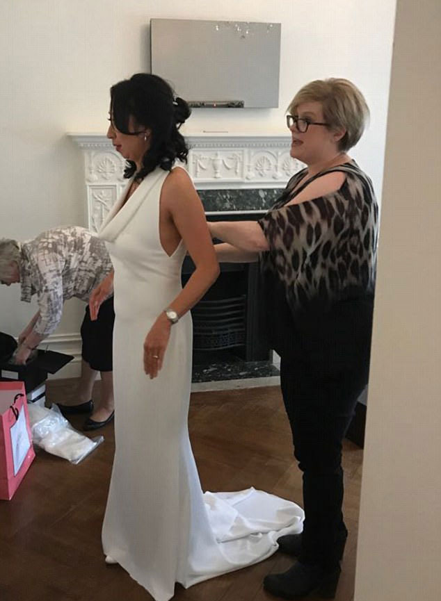 Bride without wedding dress gets one made in 30 minutes